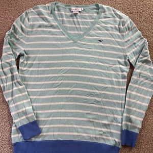 Women’s vineyard vines sweater